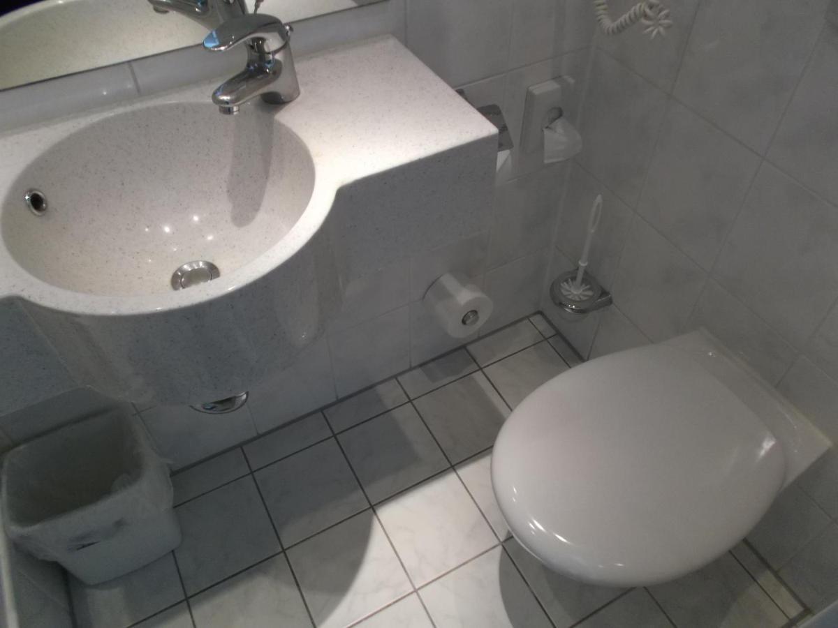 Art Hotel Ufer Düsseldorf Dış mekan fotoğraf